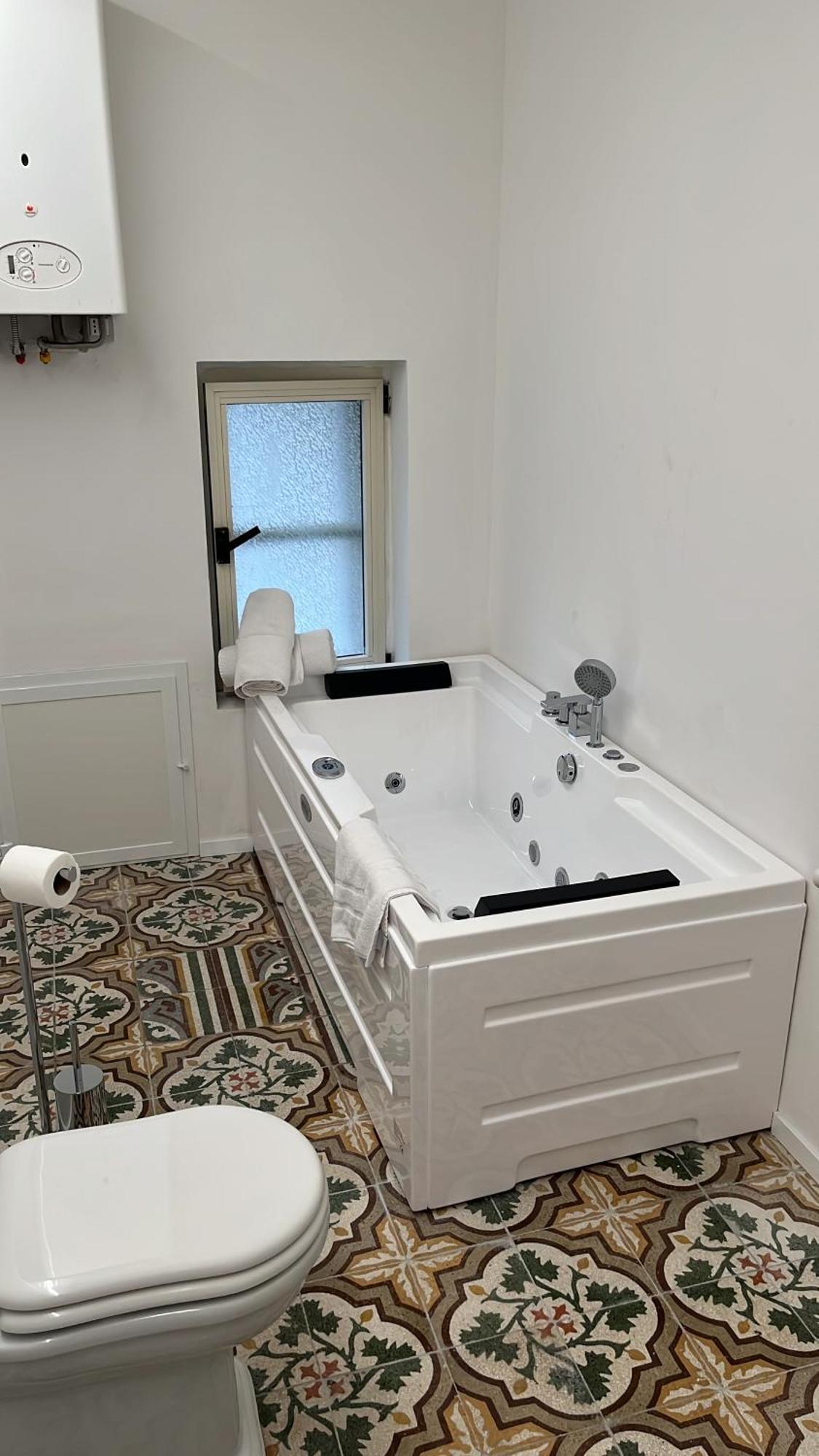 Rosarias Rooms Manfredonia Bagian luar foto